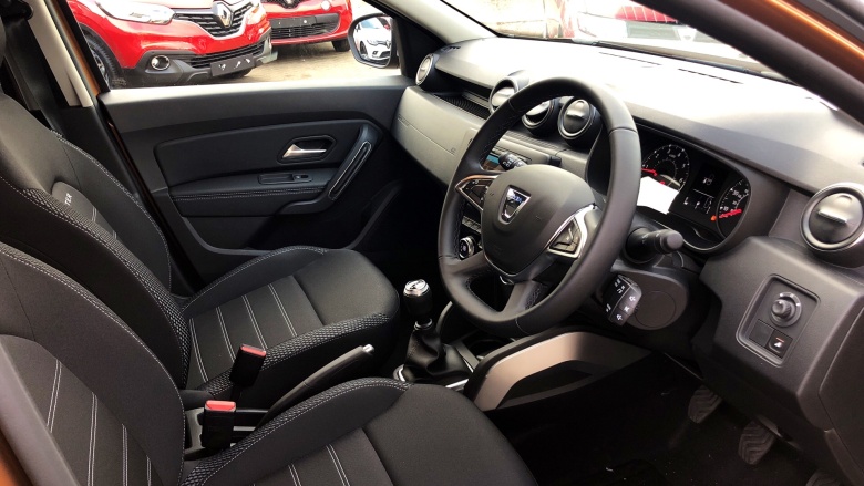 Dacia Duster 1.6 SCe Prestige 5dr Petrol Estate